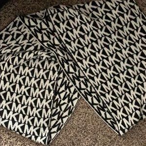 michael kors scarf